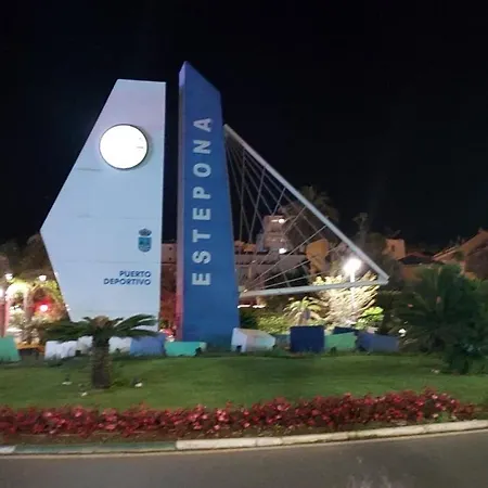 Apartamento En A Metros Del Puerto Deportivo