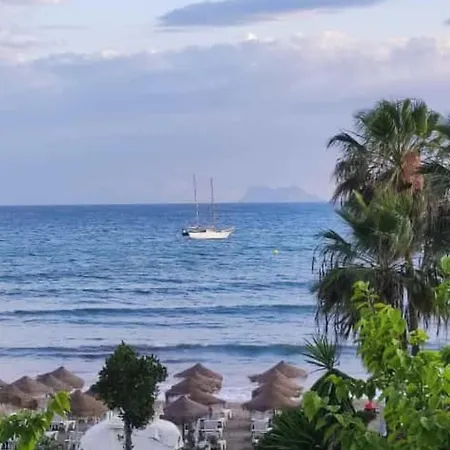 Apartamento En A Metros Del Puerto Deportivo
